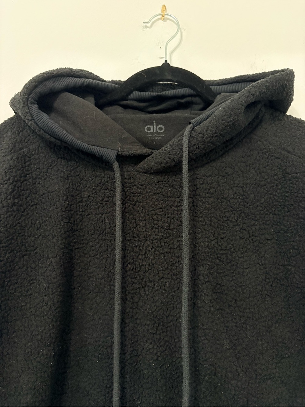 Alo Yoga Sherpa Pullover Hoodie Sz Large Black EUC - Picture 3 of 12